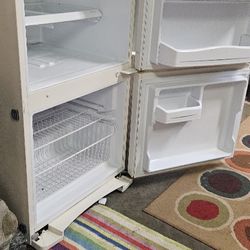 Large White Frig.  Super Awesome Frig