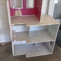 Rainbow High Doll/Barbie House