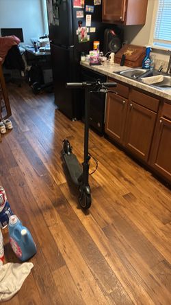Electric scooter, kids/teens, color black