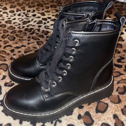 Steve Madden Boots