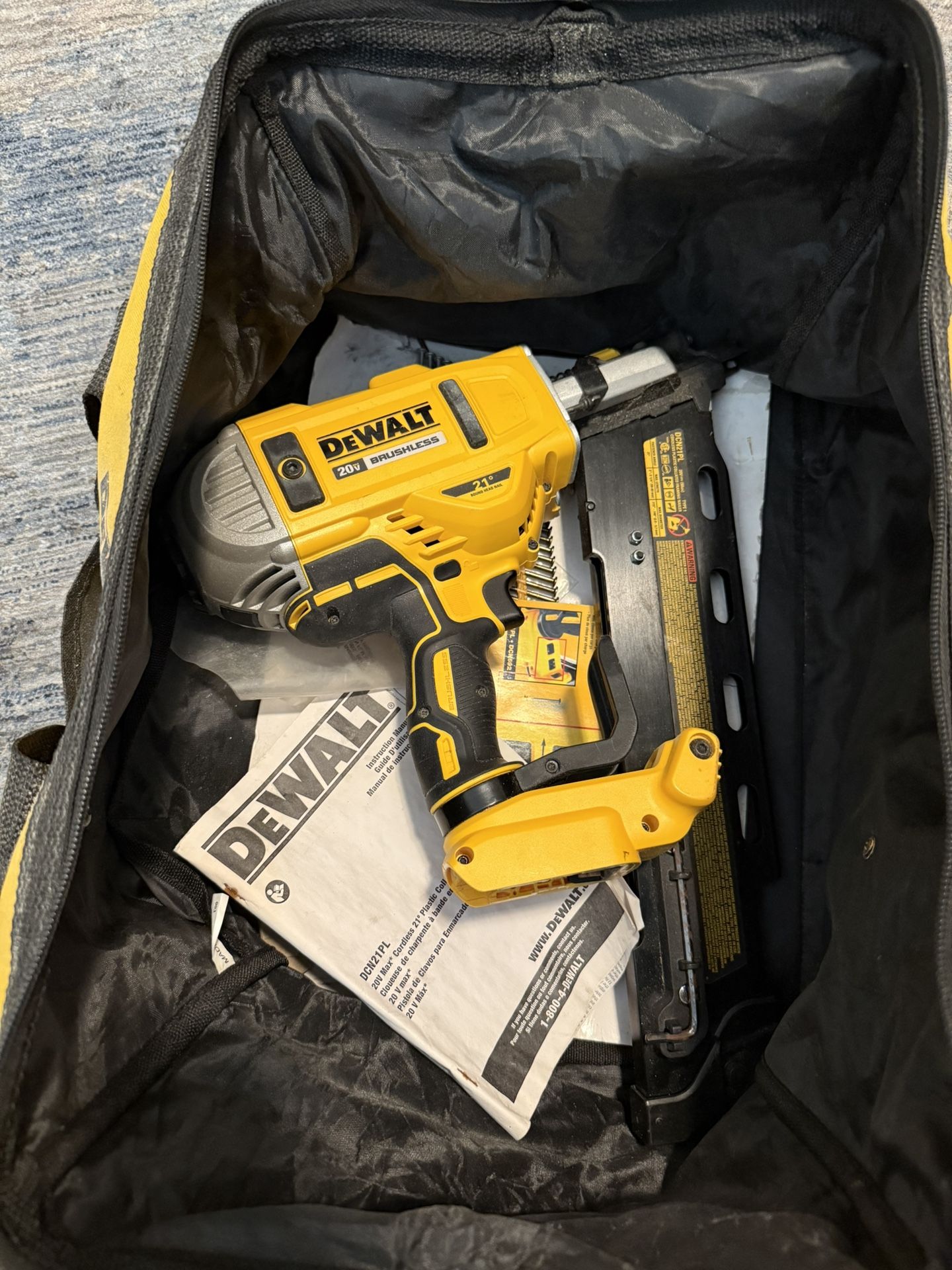 Nail Gun Dewalt