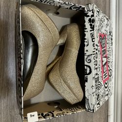 Golden Glitter heels size 9w