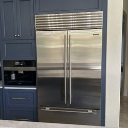 Sub-Zero Refrigerator For Sale