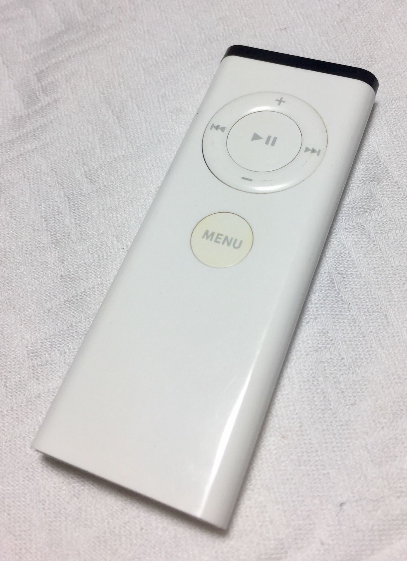 Apple TV Remote (Model 1156)
