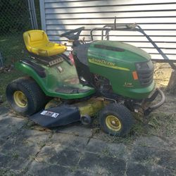 John Deere L118 Mower