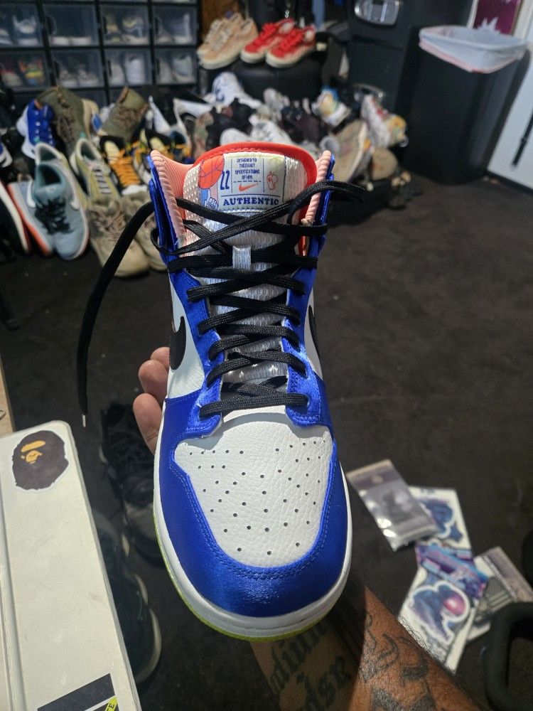 Nike Dunk High
Blue Satin (Women's) Size 10 Or Men's Size 8.5 Like New Condition