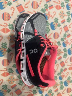 On Cloud Women’s Running Shoes Size 6.5 Black Gray Coral Pink Sneakers