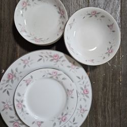 playmouth rose fine china Dishes Flowers