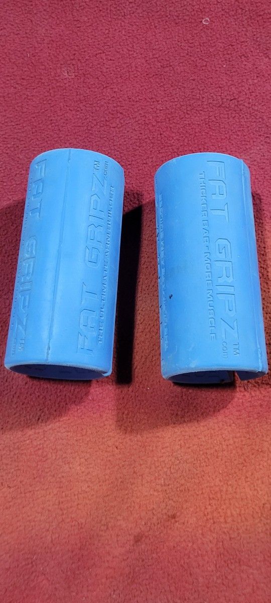 FAT GRIPS  
2 SETS AVAILABLE 
11525 S HALSTED DUNKIN DONUTS 
15$  EACH. SET.   CASH ONLY AS IS