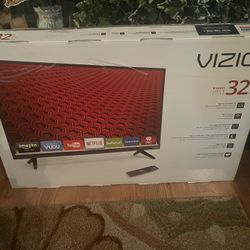 VIZIO 32-inch Smart TV E-Series
