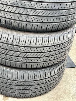 4 215/55R17 94v tires