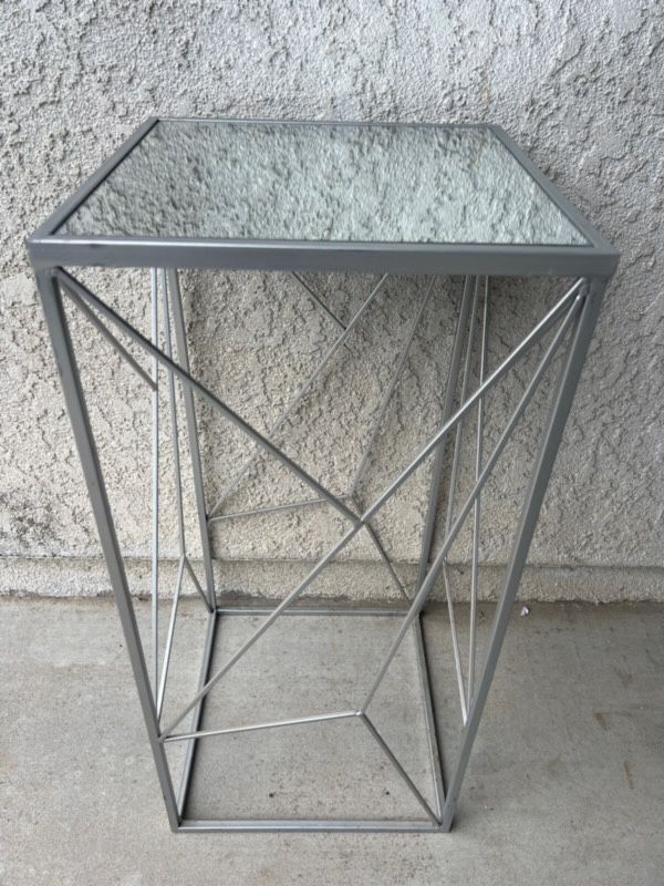 Mirrored Table Stand 