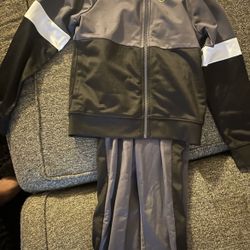 Nike Jogging Suit Boys Size 7