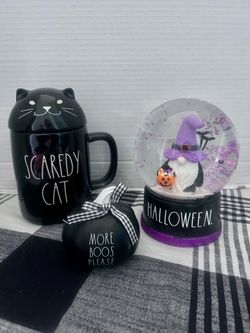 Rae Dunn Halloween group snow globe mug w/ topper pumpkin