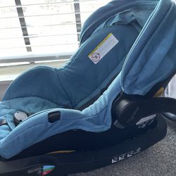 Evenflo Omni Plus Newborn, Infant Car Seat and Base
