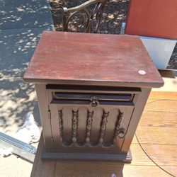 Nightstand 