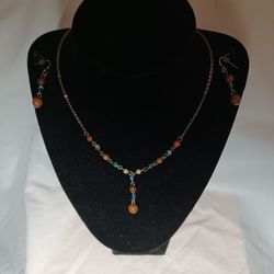 Fashion Necklace & Matching Earrings!