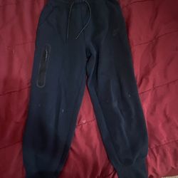 nike tech joggers