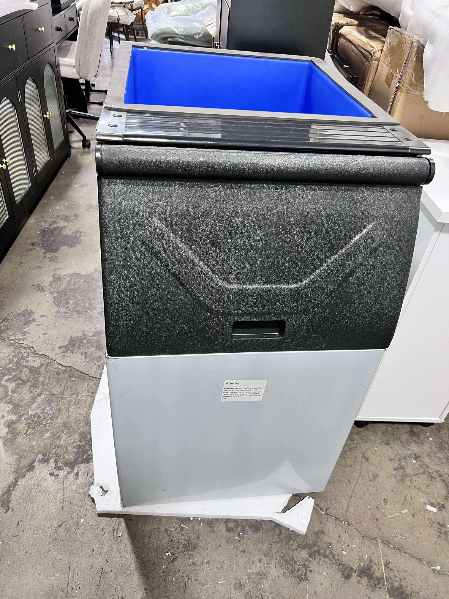 Used- ROVSUN 300LBS ICE Storage Bin
