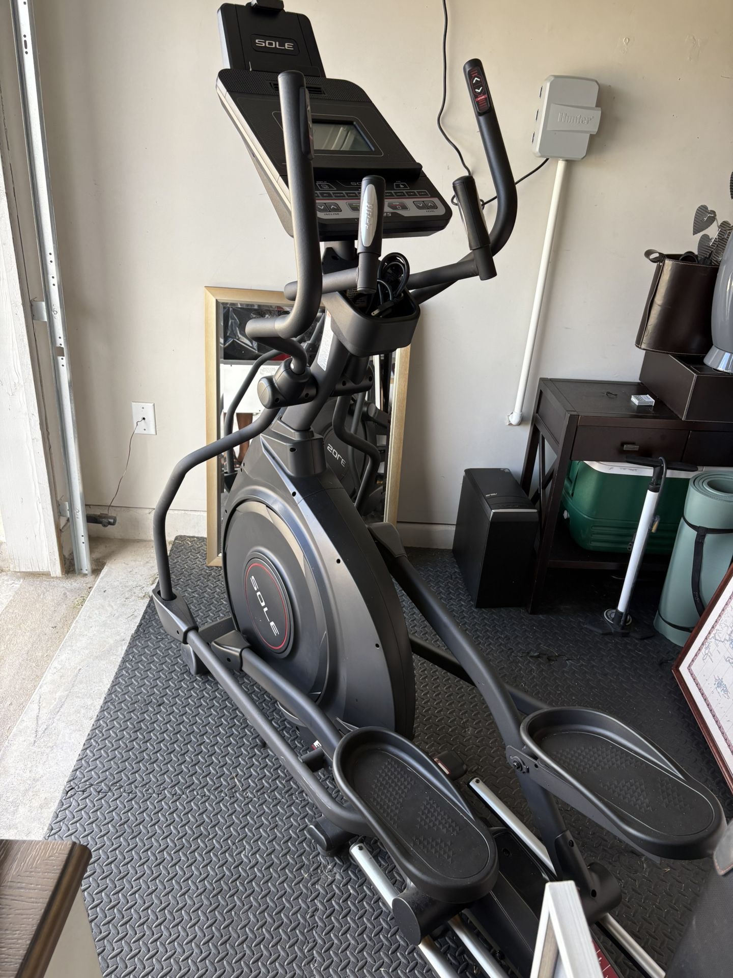 SOLE ELLIPTICAL E25