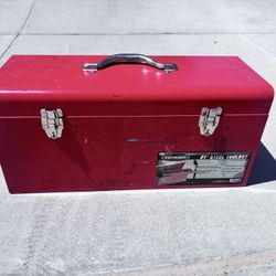 21” steel toolbox in good working condition.