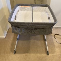 Simmons Kids Sleeper Bassinet For Twins