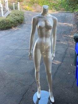 Female full body mannequin
