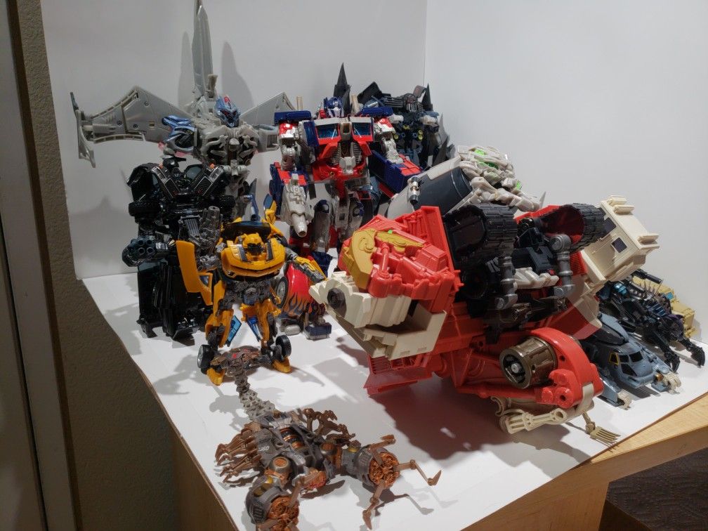 Lot of Transformers Collectable Toys.