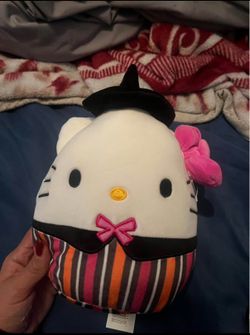 Brand new Hello Kitty Halloween  squishmallow 🎀🎃