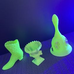 Uranium Fenton Daisy UV Glass