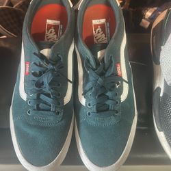  Vans Chima Pro 2 sneakers in a blue/green suede