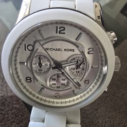 Michael Kors Oversized Runway MK8108 Wrist Watch for Men