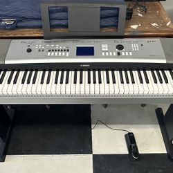 Yamaha Keyboard 