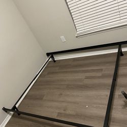 Metal F/Q Bed Frame 