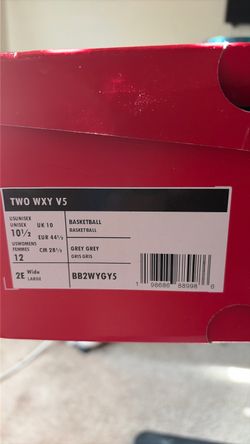 New balance two wxy v5 (size 10.5 2E width)