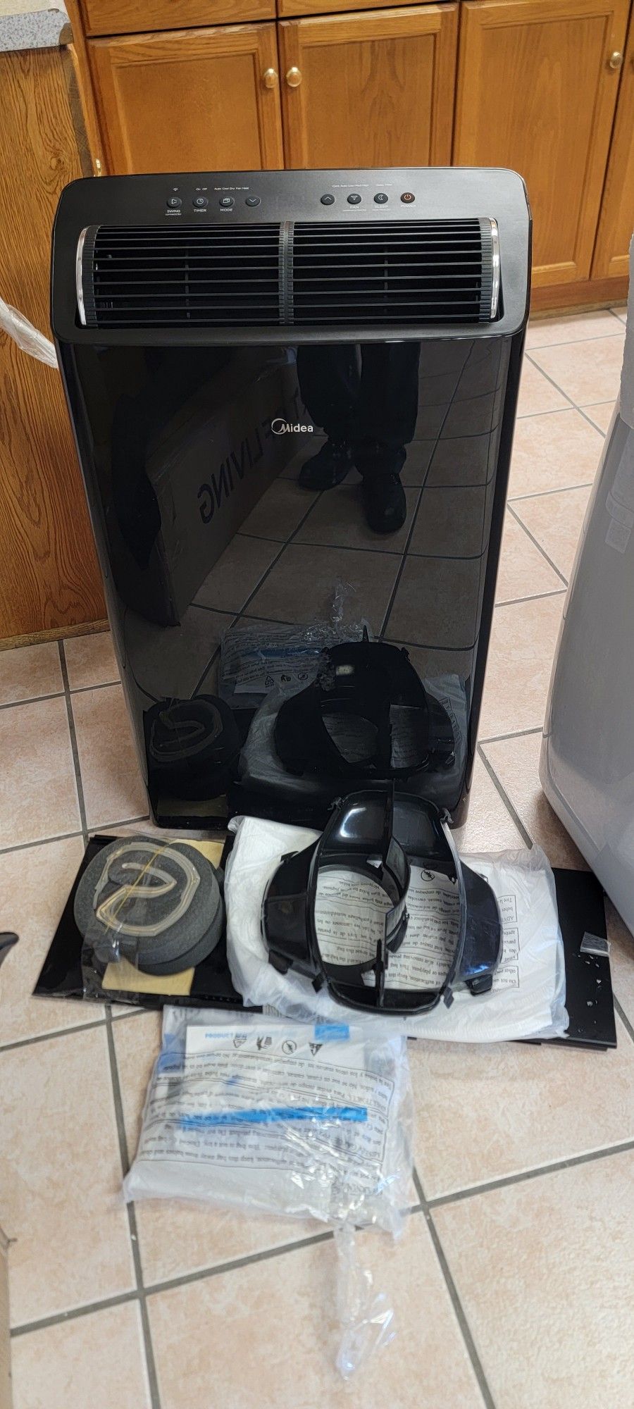 Midea 14,000 BTU Portable Air Conditioner with Heat. 59th Ave And Glendale