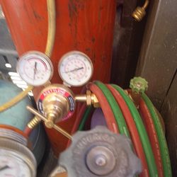Oxygen And Sedaline With Hoses And New Gauges
