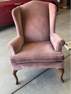 Wing chair