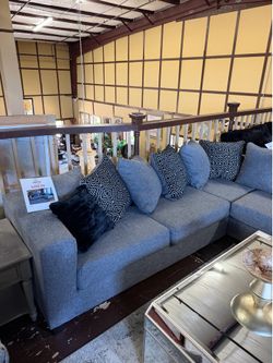 Nina Sectional