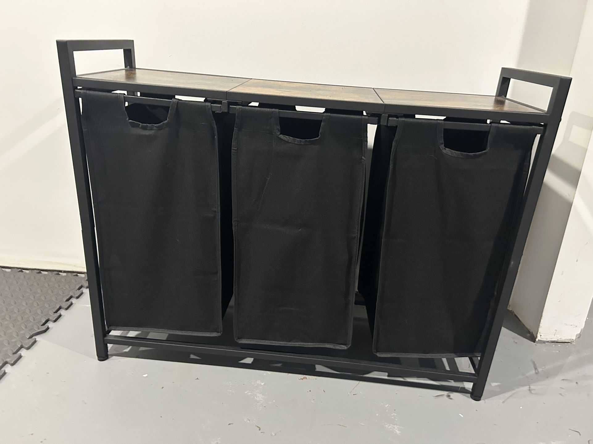 Laundry sorter