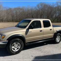 Conquer the Roads: 2001 Toyota Tacoma Double Cab