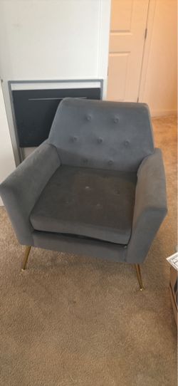 Gray Velvet Tufted Accent Chair