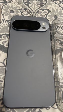 Google Pixel 10 Pro XL 256GB – Open Box / Never Used + Case & Screen Protector