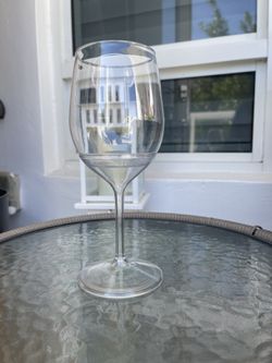 🥂 Cheers 14oz Wine + Stem   Guaranteed to never break, chip, or crack.🥂