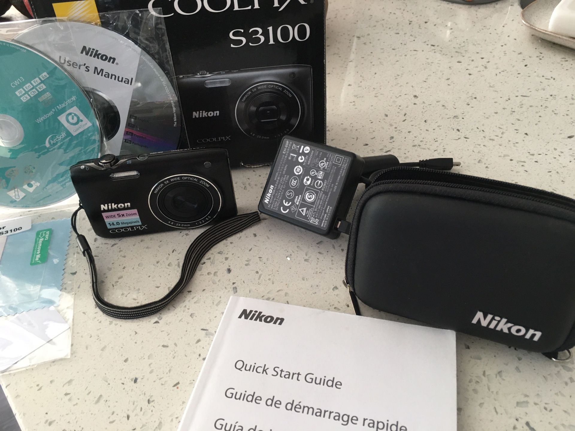 Nikon COOLPIX S3100 14.0MP Digital Camera - Black