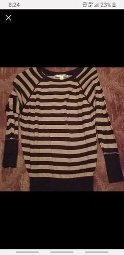 Navy and Beige stripped top Super comfy and good looking!