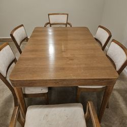 BEAUTIFUL ANTIQUE TABLE AND 6 CHAIRS NEED GONE BY SUNDAY