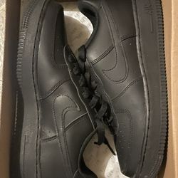 Black Air Force 1’s 