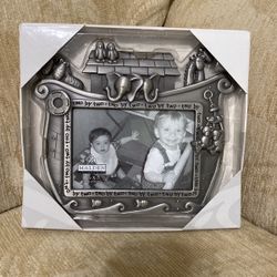 NIB Malden Int’l Noah’s Ark Pewter Photo Frame.