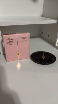 Charlotte Tilbury Swish and Glow Blush